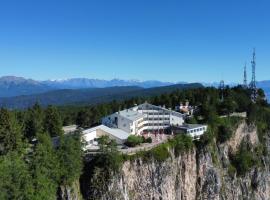 PanoramaHotel Penegal，位于Mendola的酒店