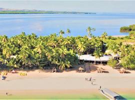 Likuri Island Resort Fiji，位于辛加东卡的带泳池的酒店