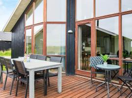 8 person holiday home in Ulfborg，位于托斯明德的酒店