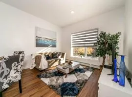 Stylish Close to D/T FREE parking King Bed 2bed