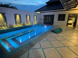Villa Emerald: 3 Bedroom Pool Villa Near River