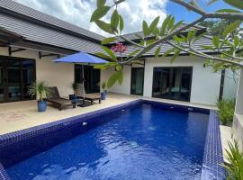 Charis Pool Villa 2 - 3 bedroom with Private Pool，位于彭亨的酒店