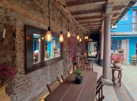 Hostal IKAL，位于圣克里斯托瓦尔-德拉斯卡萨斯的旅馆