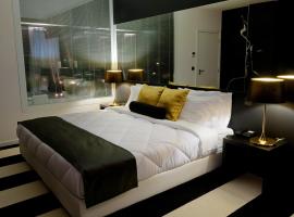 Vinyl M Hotel - Adults Only，位于梅阿利亚达的酒店