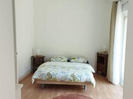 Guest house aux portes du Bassin d'Arcachon，位于米奥的酒店