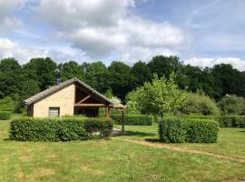 Charmant cottage dans domaine privé，位于Signy-le-Petit的酒店