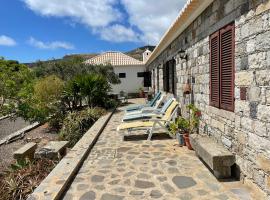 Porto Santo House Rosário Coelho，位于圣港的酒店