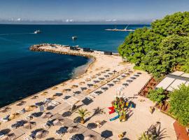 Royal Grand Hotel and Spa - All Inclusive and Free beach accsess，位于卡瓦尔纳的酒店