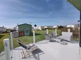 Sea and Mountain view Sunbeach Holiday Snowdonia