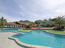 Phi Phi Andaman Beach Resort