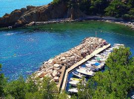 Le Paradis Bleu Calanque de Figuières, paddle et veranda，位于La Redonne的酒店