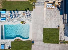 Emarmene Home with private pool near Rhodes Town & airport，位于科斯基努的度假屋