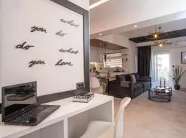 Rhodes Diamond luxury flat in the heart of town