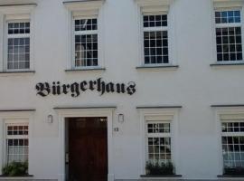 Buergerhaus Zeltingen Fewo，位于策尔廷根-拉蒂希的低价酒店