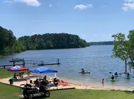 Alpine Lakeview Motel Room WiFi,Sandy beach Boat Ramp,Pier,Marina,Bath House with Laundromat
