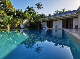 Flor de Coco, Villa neuve, 5 chambres, 5 salles de bains et grande piscine à 250 mètres de la plage