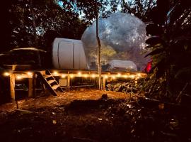 Glamping Amazonas，位于莱蒂西亚的豪华帐篷