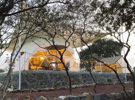 El Gato Glamping con vista a prismas basálticos，位于瓦斯卡坎波的酒店