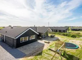 18 person holiday home in Ringkøbing