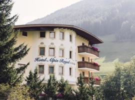 Wellness Refugium & Resort Hotel Alpin Royal - Small Luxury Hotels of the World，位于卡迪皮特拉的酒店