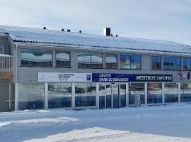 Lofoten Overnatting - Leknes，位于莱克内斯的酒店