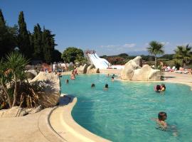 地中海酒店，位于滨海阿热莱斯的度假村