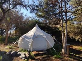 Glamping Remanso del Espíritu，位于伊斯拉德迈波的豪华帐篷营地