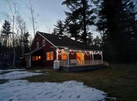 Two Brooks Lodge，位于本宁顿的酒店