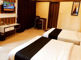 Hotel Keerthana Puttur，位于Puttūr的酒店