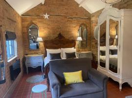 Topiary Barn - Stylish Accommodation in Rutland，位于阿宾汉姆的酒店