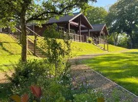 Hollybush Lodges
