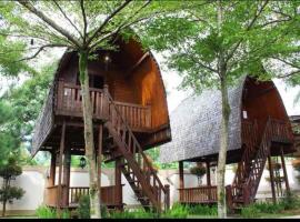 The Kulawi Villa & Resort，位于普卡的度假村