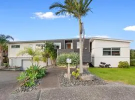 The Nautical Bach - Mangawhai Heads Holiday Home