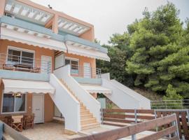 House Vraсhos-Loutsa，位于维拉乔斯的海滩短租房