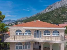 Villa Kameni dvori