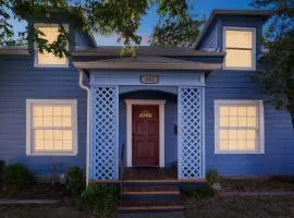 The Old Downtown Historic Grand Prairie House home