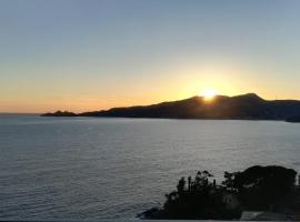 Una Conchiglia sul Mare Attico vista Portofino，位于佐阿利的酒店