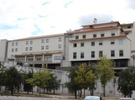 圣玛丽亚酒店，位于阿尔科巴萨的酒店