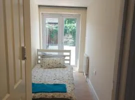 Vibrant Single Room only for one adult