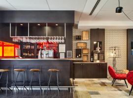 B&B HOTEL Saint-Quentin-en-Yvelines Centre Gare 4 étoiles，位于蒙蒂尼布勒托讷的酒店