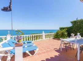 12 House in front of the sea