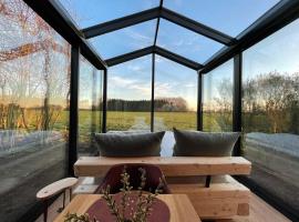 The Glass Huts，位于Magletving的酒店