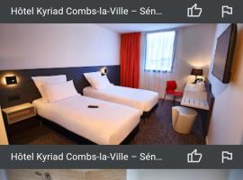 Hôtel kyriad，位于Combs-la-Ville的酒店
