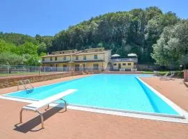 Stunning Apartment In Castiglion Fiorentino With Outdoor Swimming Pool, Wifi And 1 Bedrooms