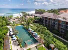 巴厘岛赛米亚克海滩英迪格酒店，位于塞米亚克的带泳池的酒店