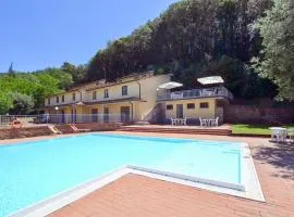 Awesome Apartment In Castiglion Fiorentino With Outdoor Swimming Pool, Wifi And 1 Bedrooms