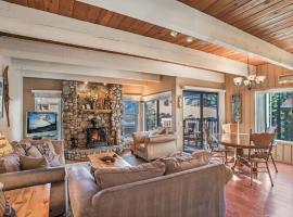 Val D'Isere at the Village by 101 Great Escapes，位于马姆莫斯湖的酒店