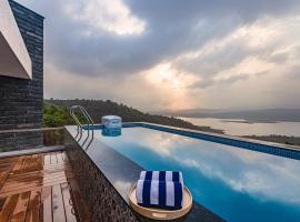 SaffronStays Kaia Waters by Kosha Villas, Pawna - Greek style villa with panoramic view of Pawna lake，位于Kolvan的酒店