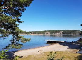 Vandrarhem, Hostel in Hällestrand Semesterby，位于斯特伦斯塔德的酒店