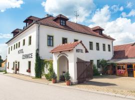 U Matěje，位于Mojné的酒店